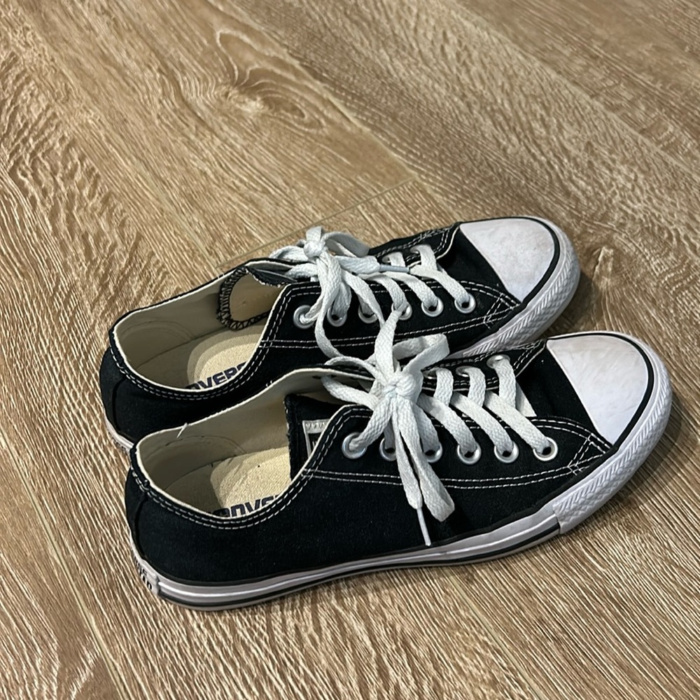 Black converse